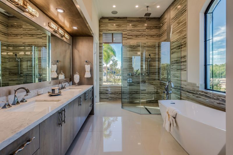 Luxurious Bath Area